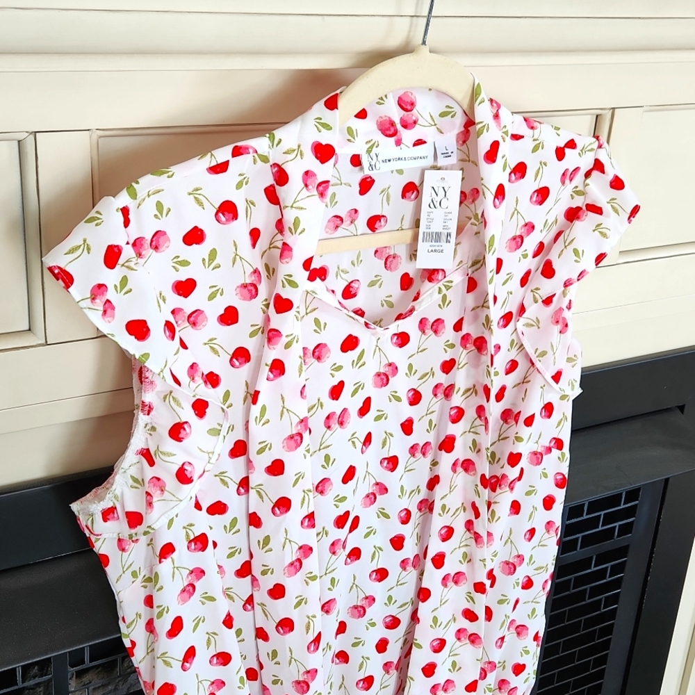 🍒Cherry and Heart Ruffle Blouse - Picture 3 of 6